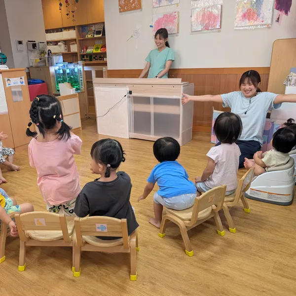 サークルタイムのようす（元町はっと保育園）